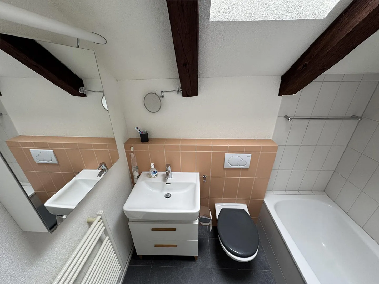 Sous-locataire à partir du 01.12.2025 pour un appartement de 2,5 pièces à Steinhausen - Photo 5 sur 6