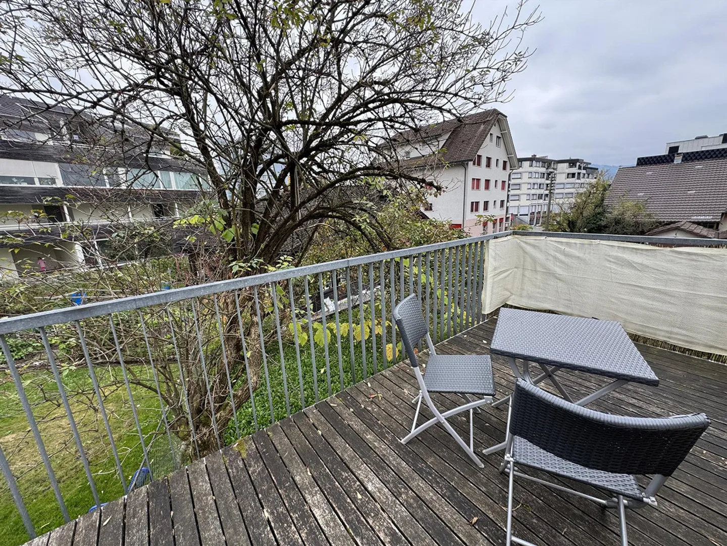 Sous-locataire à partir du 01.12.2025 pour un appartement de 2,5 pièces à Steinhausen - Photo 2 sur 6