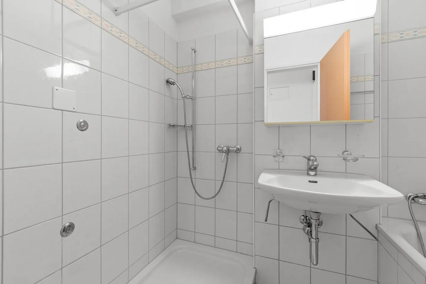 Ruhige Wohnung mit Blick ins Grüne - Foto 7 von 8