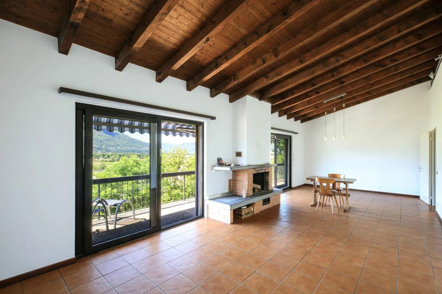 LAVERTEZZO - House with Garden and Panoramic View - Photo 5 of 21