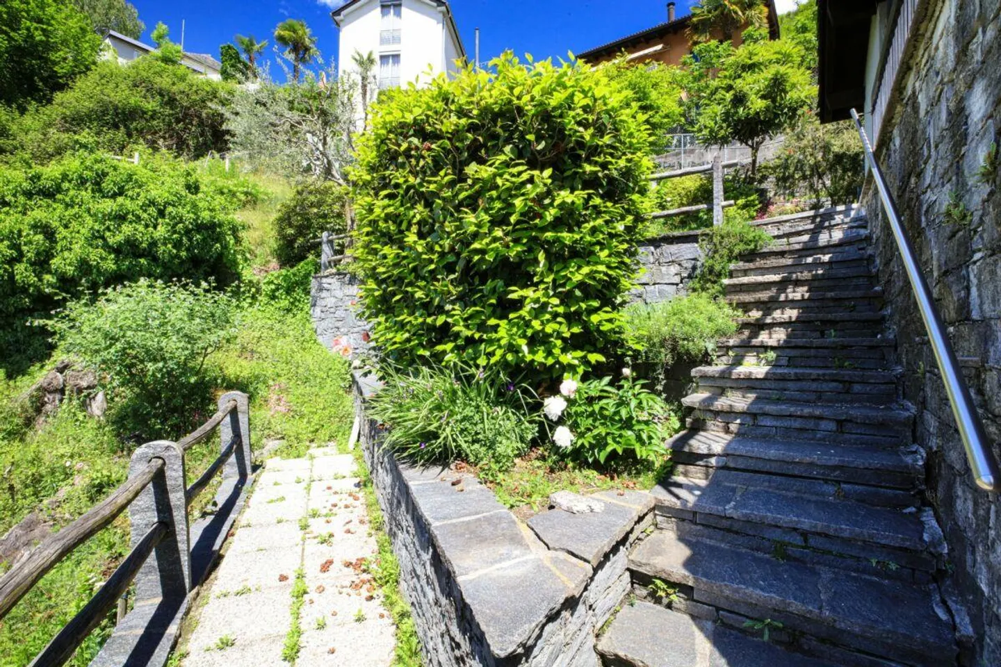 LAVERTEZZO - House with Garden and Panoramic View - Photo 15 of 21
