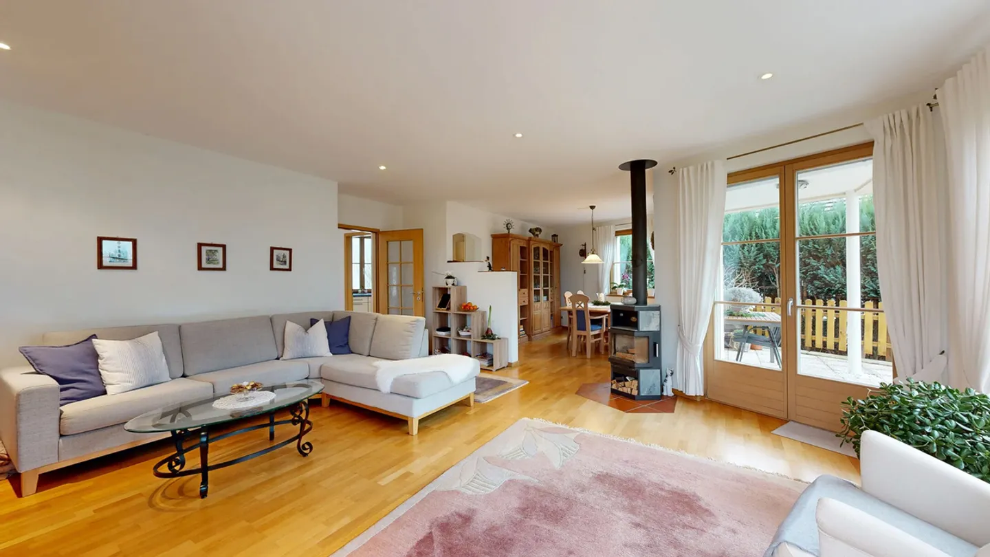 Belle maison individuelle de 4,5 pièces avec carport et grand jardin - Photo 6 sur 25