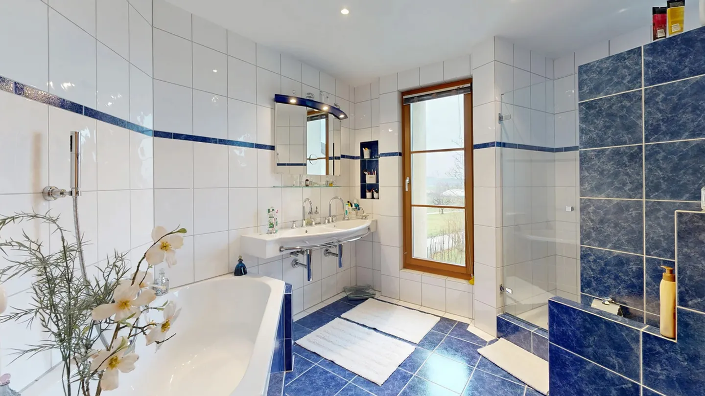 Belle maison individuelle de 4,5 pièces avec carport et grand jardin - Photo 14 sur 25