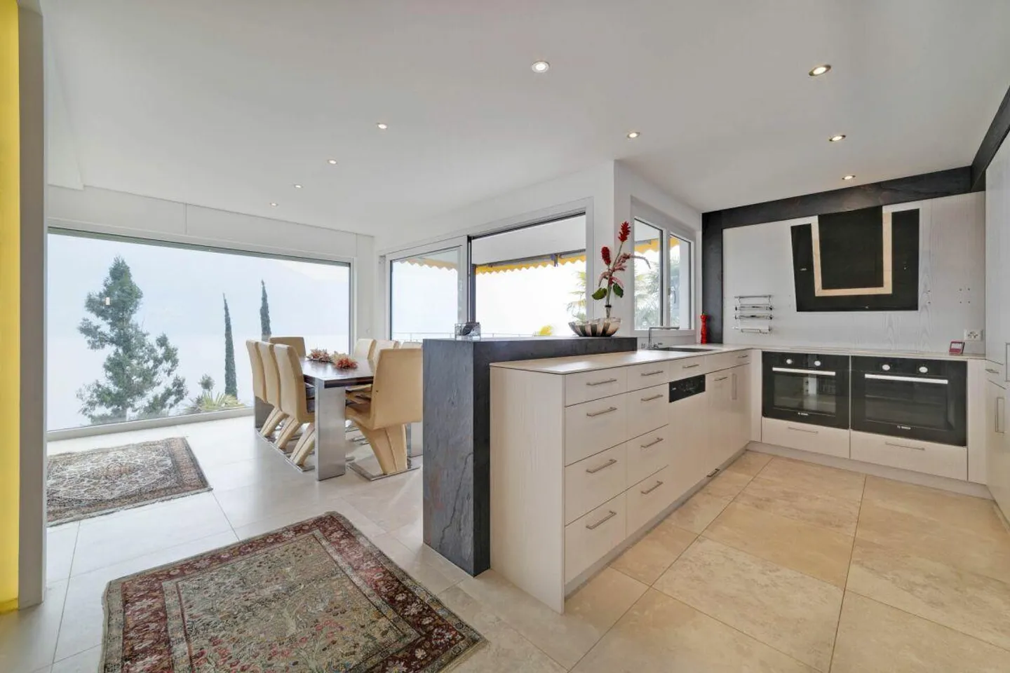 Mediterranean Villa with Infinity Pool and Panoramic Lake View in Brissago - Photo 7 of 21