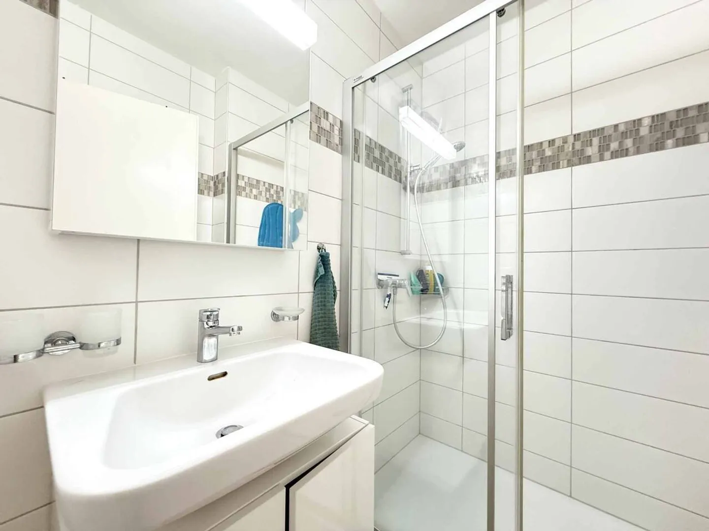 Duplex di 4,5 stanze con giardino e vista lago a Tartegnin - Foto 7 di 12
