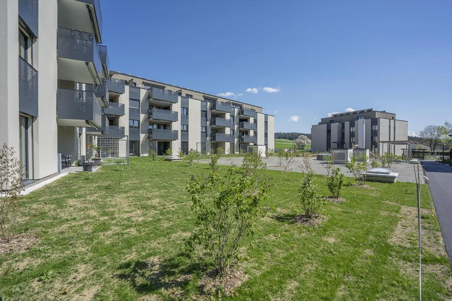 «Attikaterrasse mit Ausblick über Münsingen!» - Foto 1 von 5