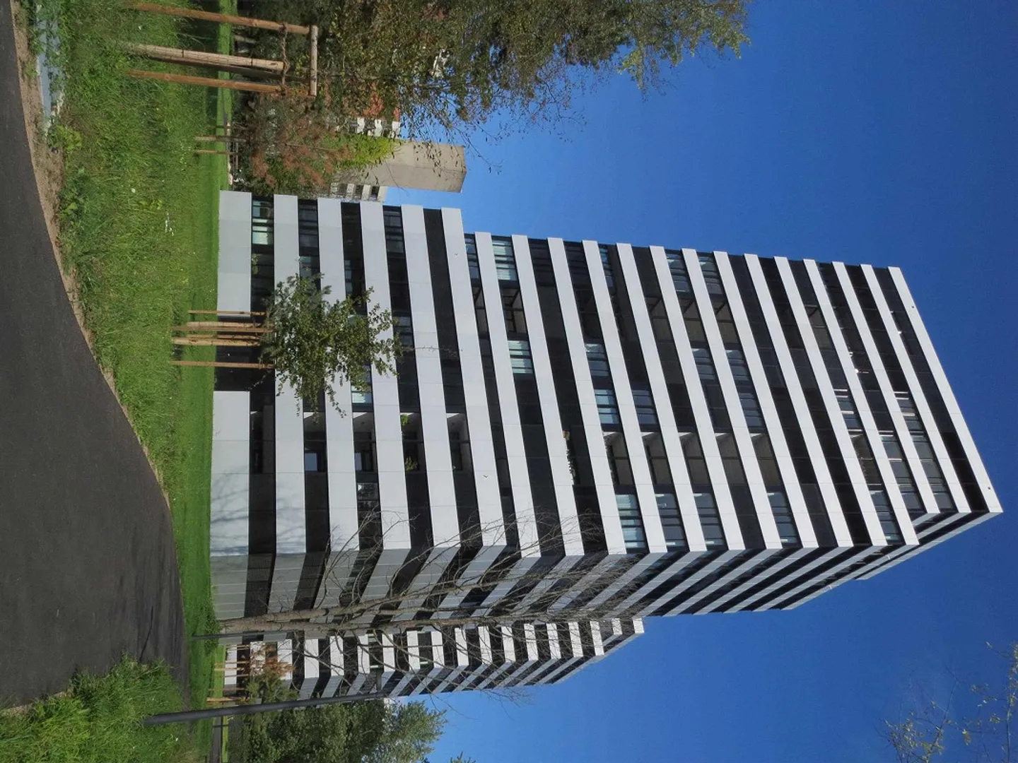 Modernes Apartment mit Aussicht - Foto 2 von 6