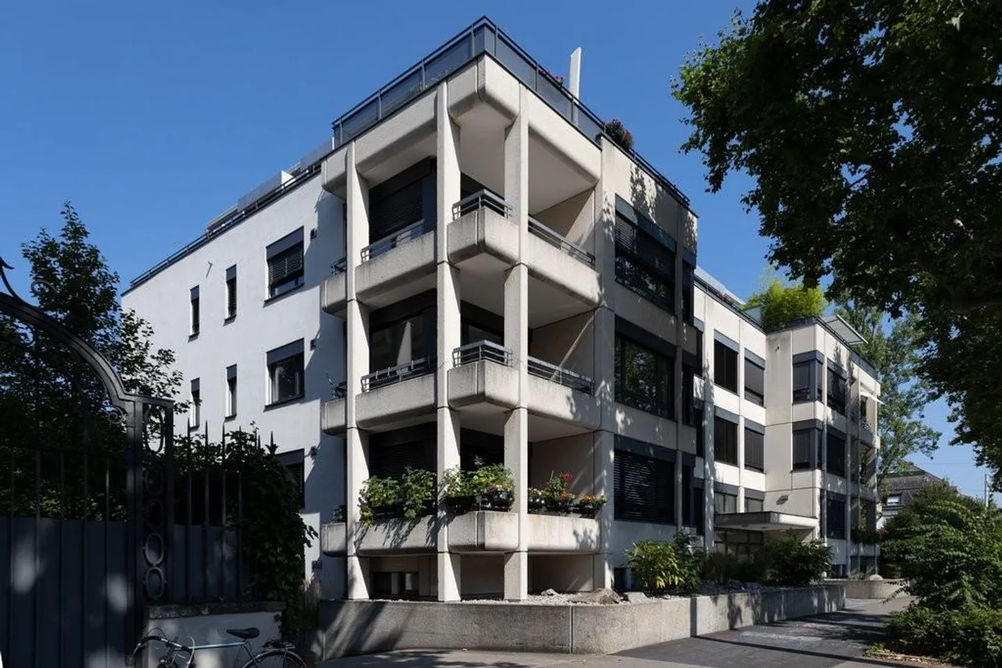 Grosszügige 2.5-Zimmerwohnung - Foto 1 von 11