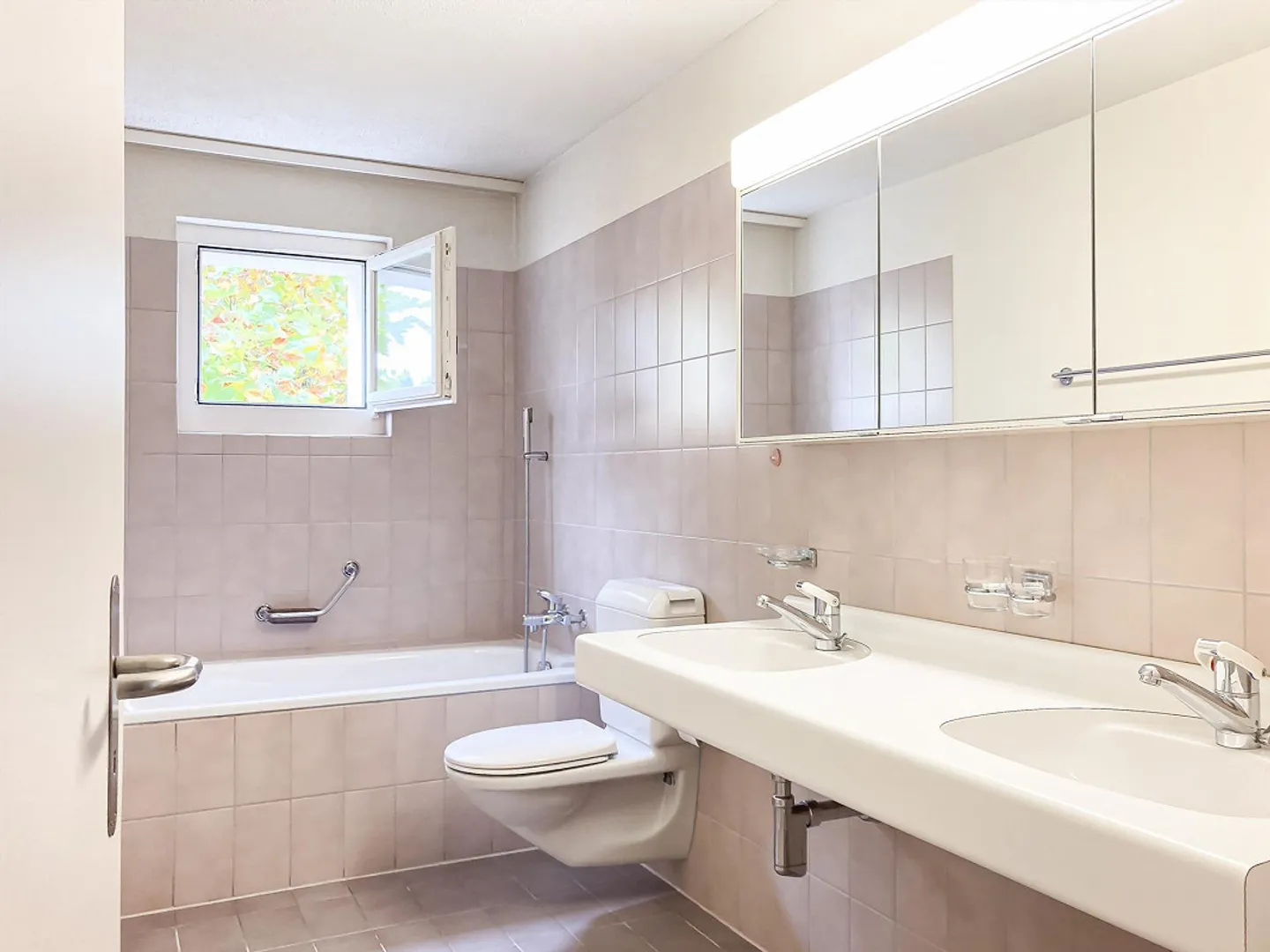 Incantevole appartamento di 4,5 stanze nel cuore verde di Uzwil - Foto 11 di 18