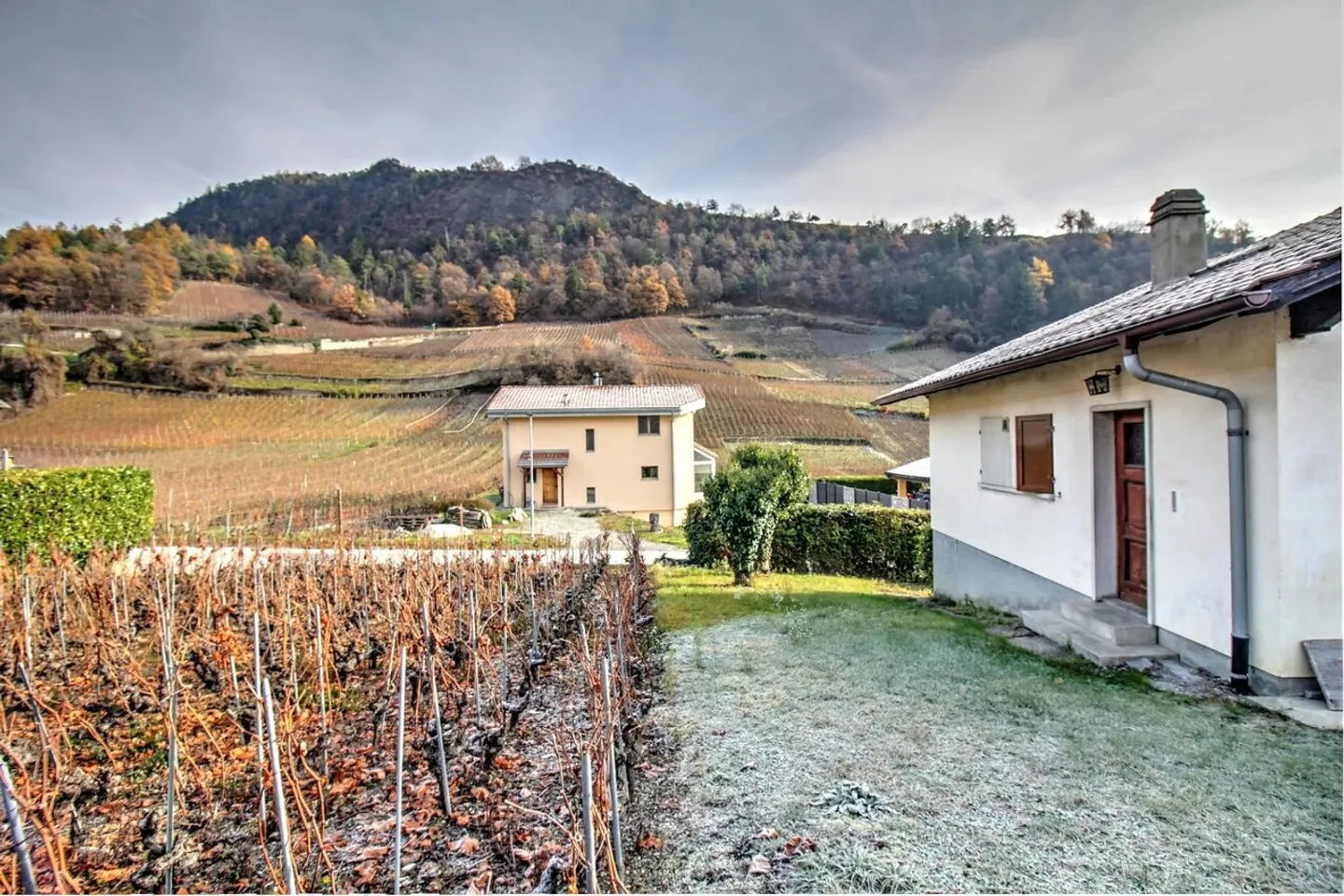 4,5-Zimmer-Haus zu renovieren mit großem Grundstück - Foto 1 von 5