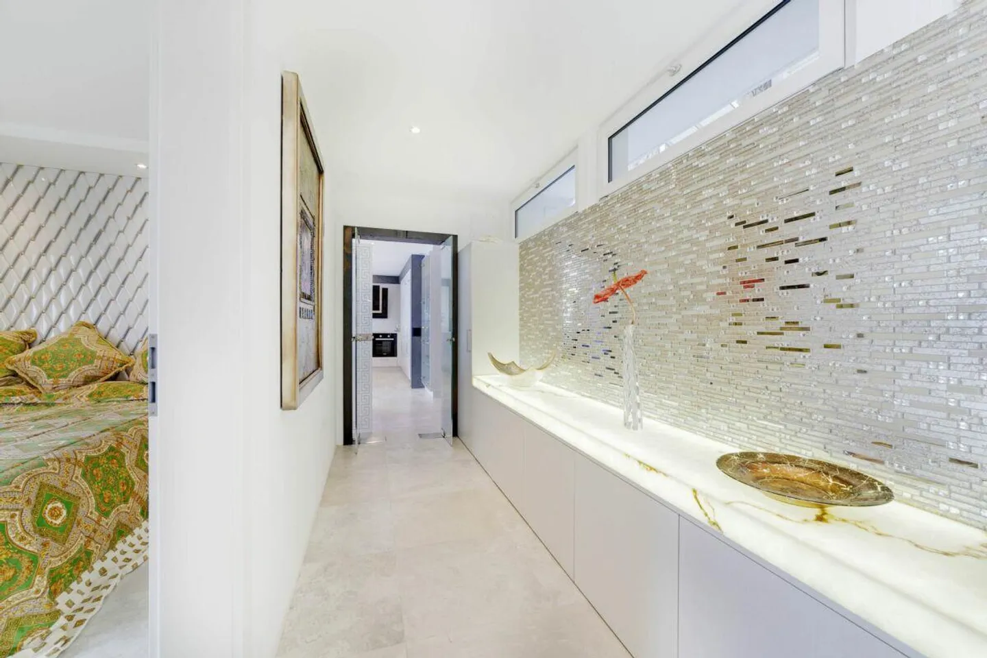 Mediterranean Villa with Infinity Pool and Panoramic Lake View in Brissago - Photo 19 of 21