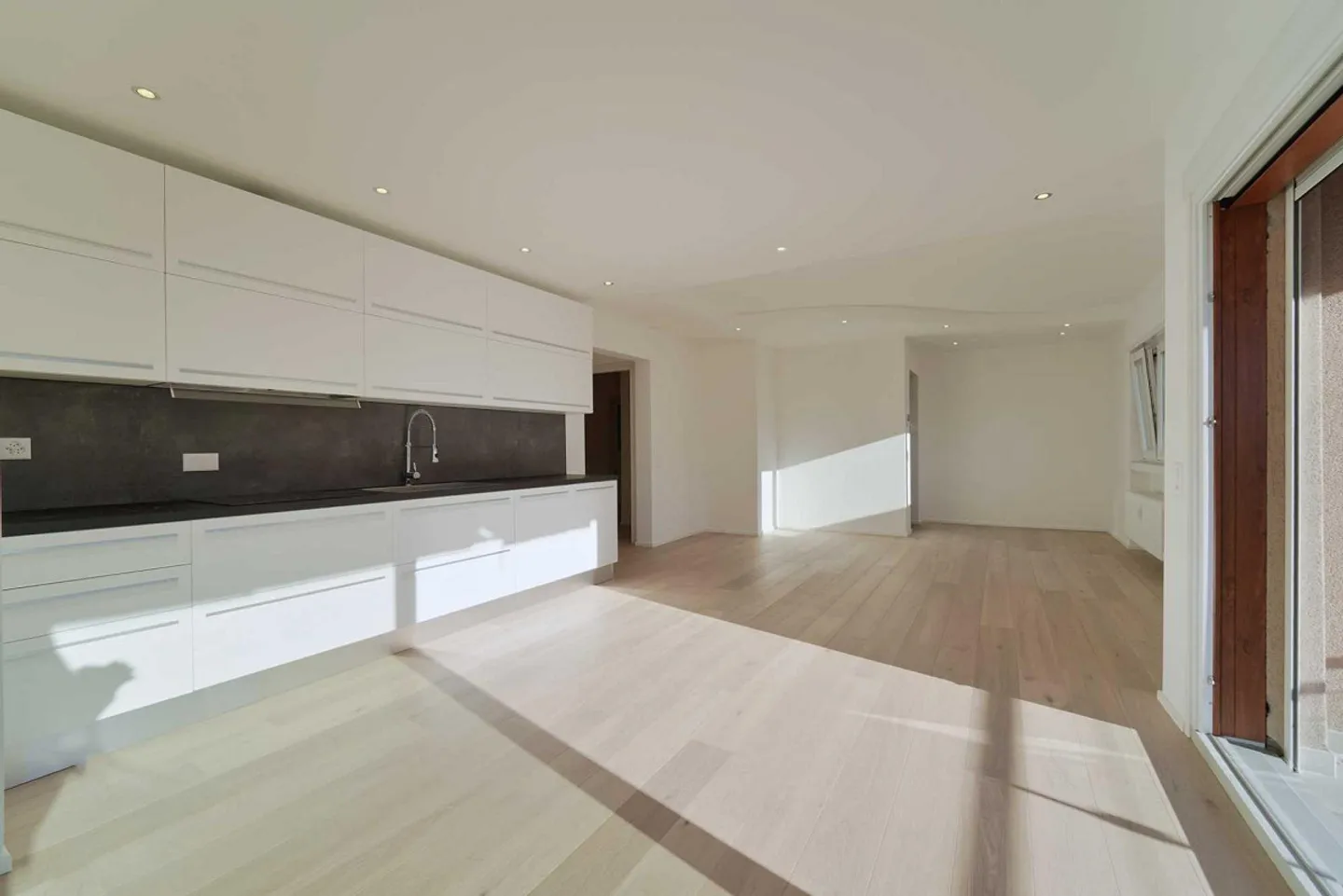 Appartamento moderno di 4 stanze a Lugano - Foto 1 di 11