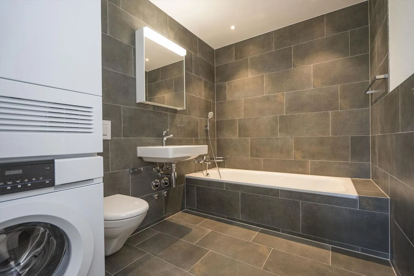 «Attikaterrasse mit Ausblick über Münsingen!» - Foto 5 von 5