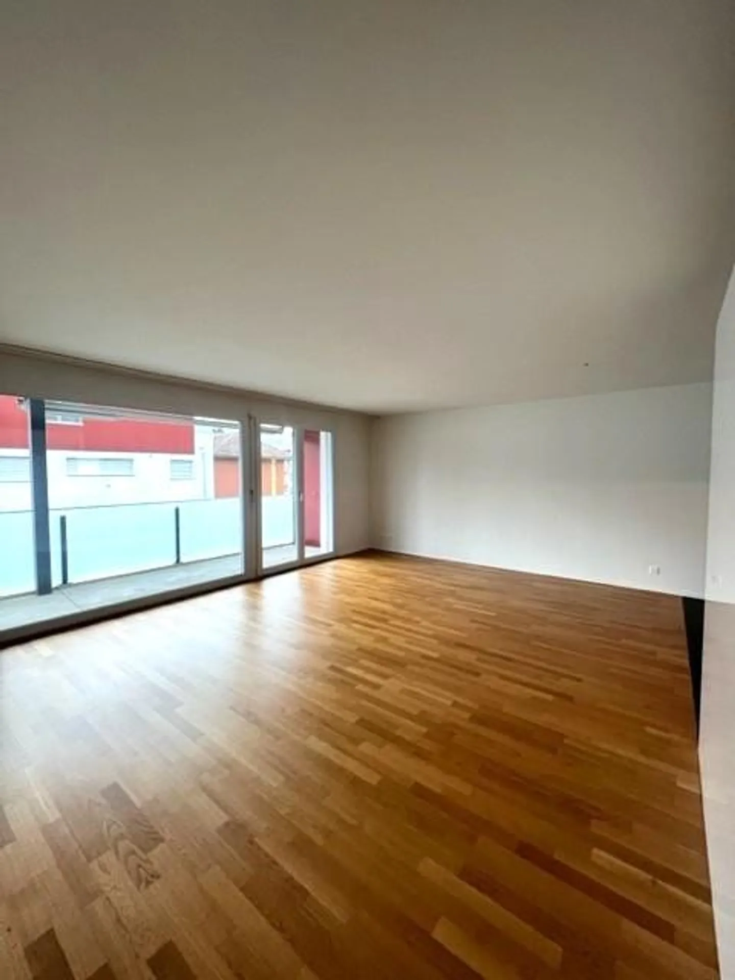 Wohnen mit Komfort  3.5-Zimmerwohnung zu vermieten - Photo 2 of 7