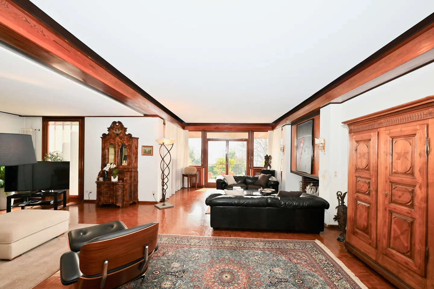 Proprietà prestigiosa con grande giardino e alto potenziale a Vacallo - Foto 6 di 25