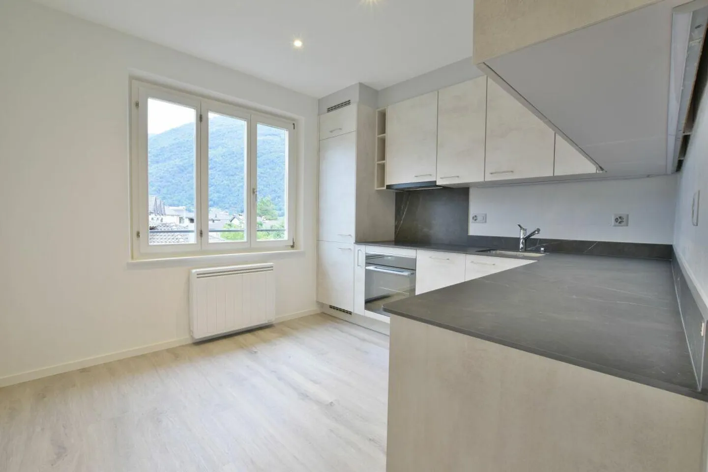 Appartamento Incantevole a Losone - Foto 3 di 5