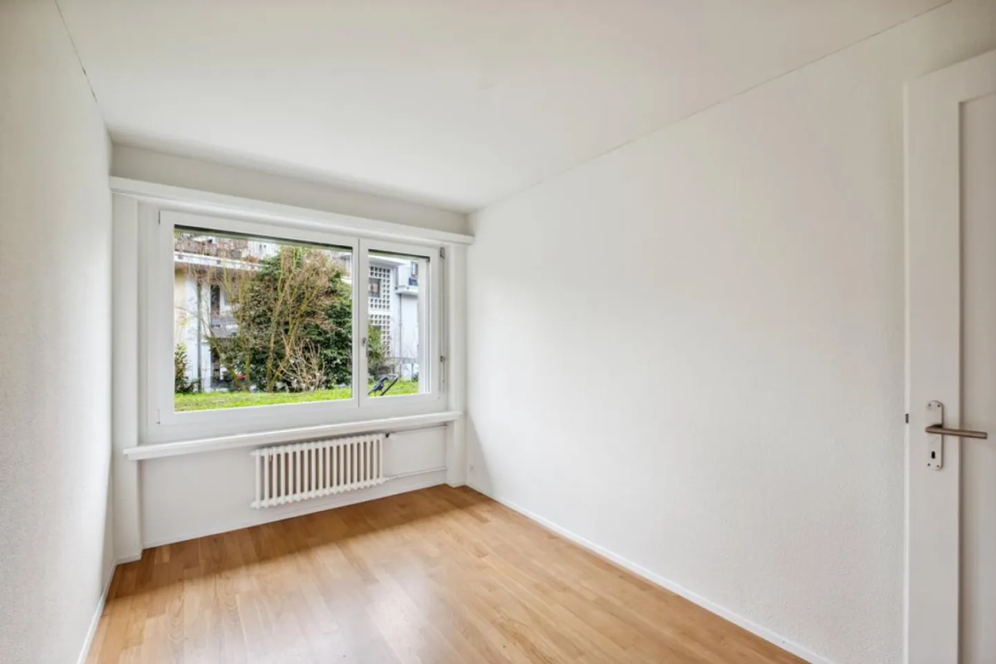 Penthouse apartment with fantastic lake and mountain views - Photo 6 of 11