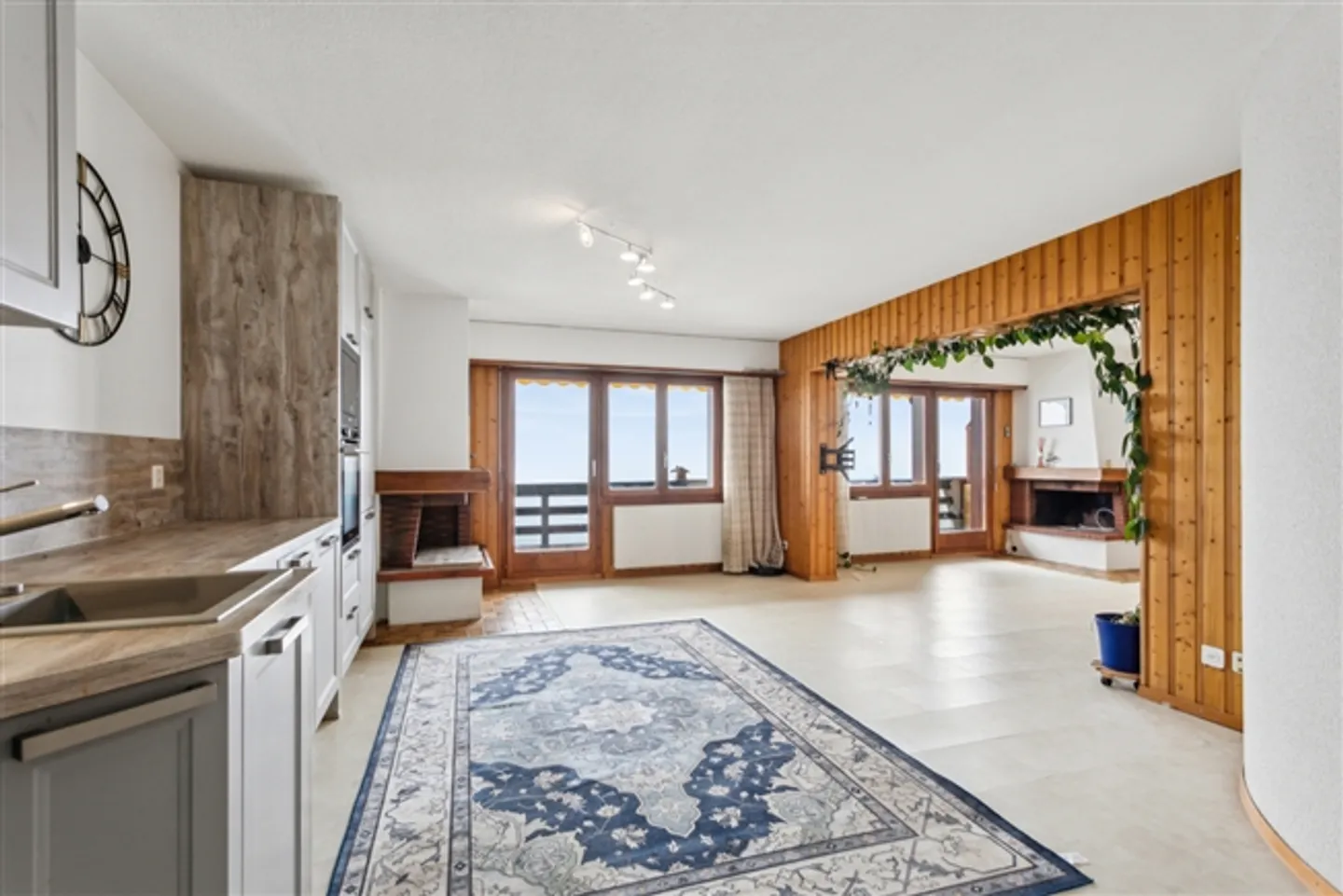 «Geräumige Eigentumswohnung mit 4,5 Zimmern 
Wohnfläche von 115 m2 - Balkon» - Foto 1 von 14