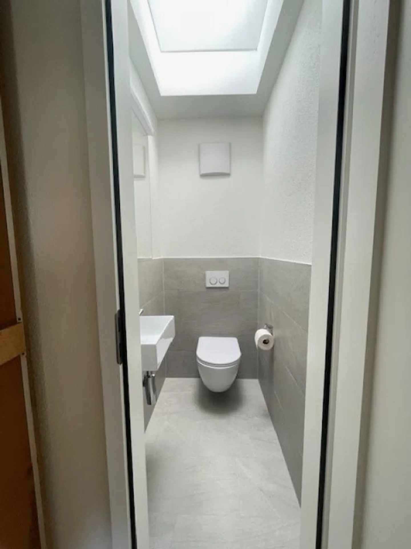 Penthouse apartment with fantastic lake and mountain views - Photo 9 of 11