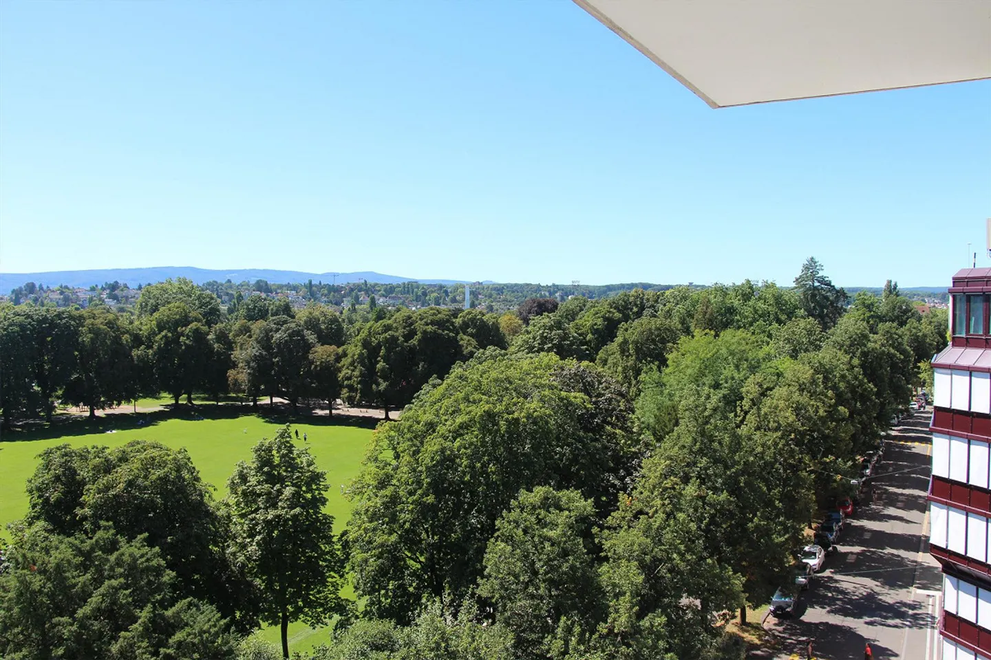 Central Living - high above Basel with a panoramic view - Photo 2 of 11
