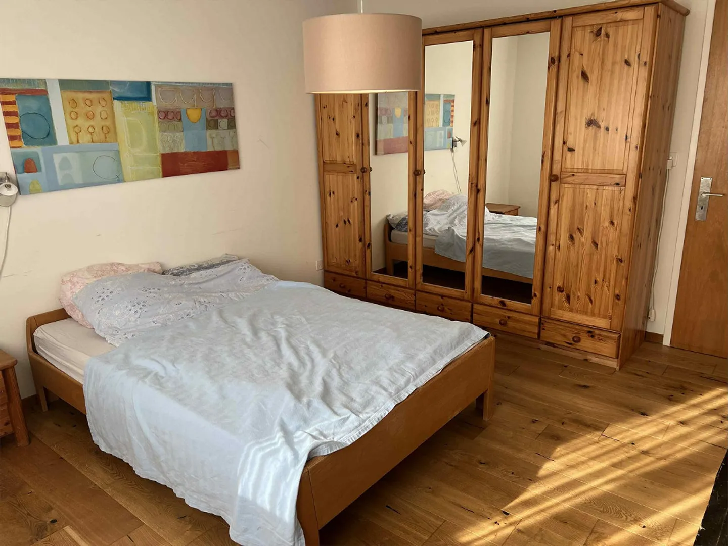 Chambre dans un appartement partagé au centre de Zug - Photo 1 sur 6