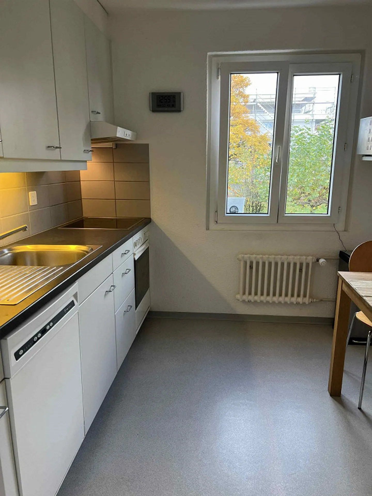 Chambre dans un appartement partagé au centre de Zug - Photo 4 sur 6