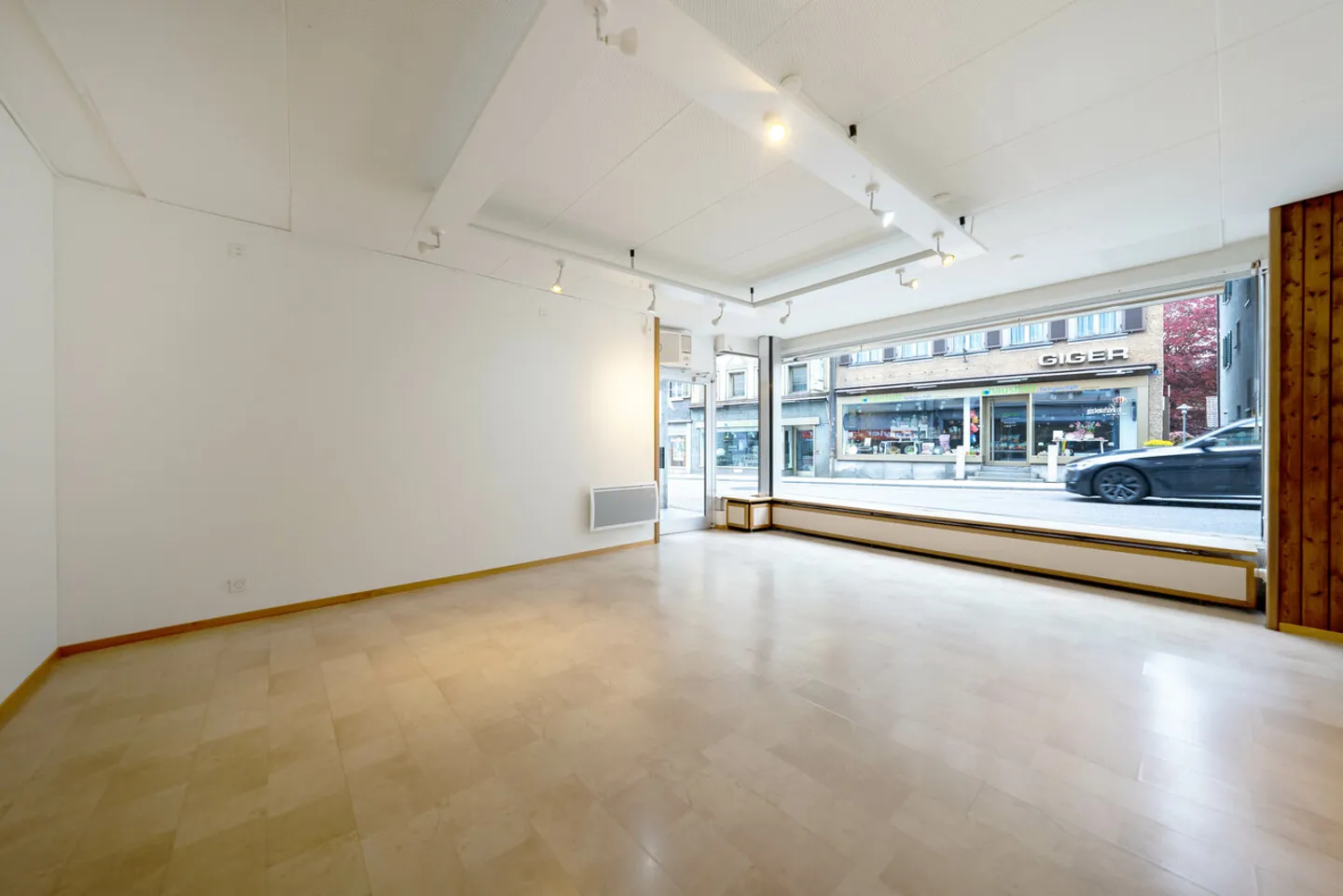 Versatile Office Space in Uznach - Photo 3 of 12