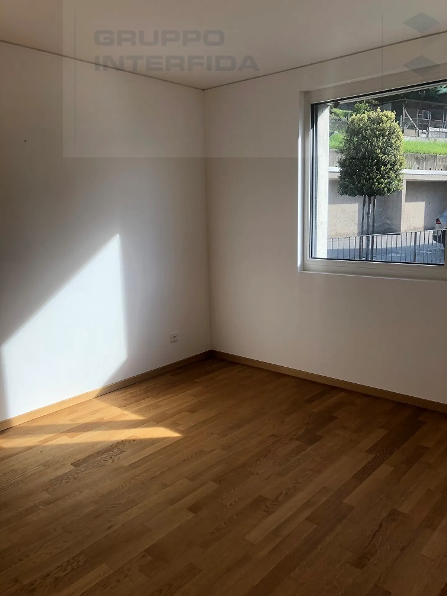 Modern 3.5-room apartment with terrace - Photo 6 of 7