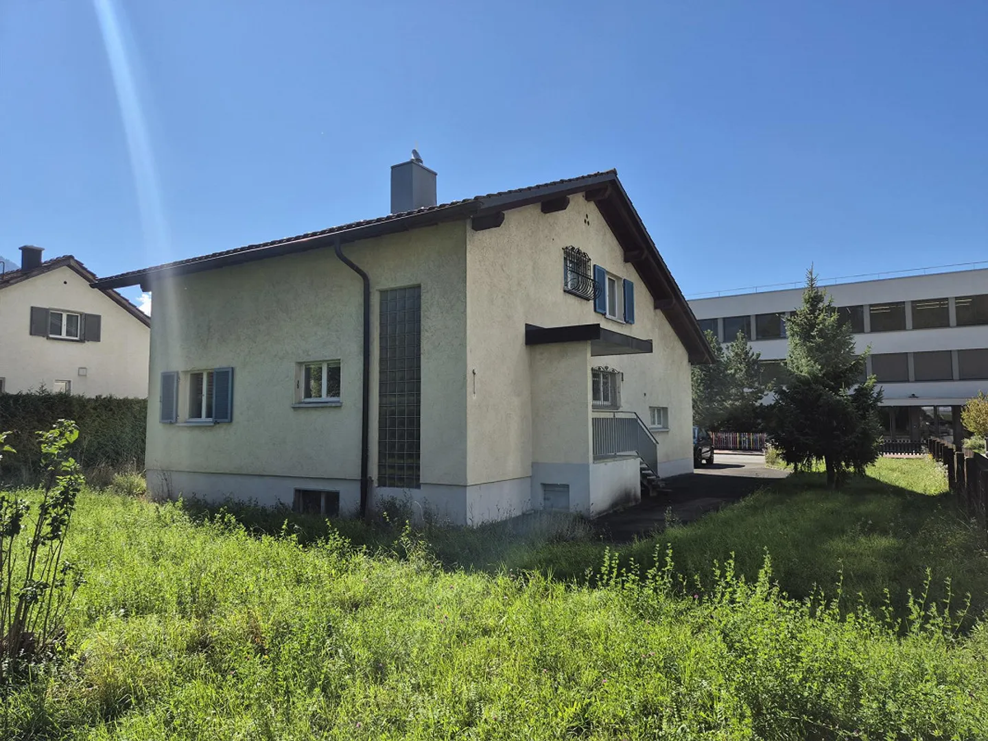 Affascinante casa unifamiliare parzialmente arredata con giardino - limitata - Foto 2 di 19