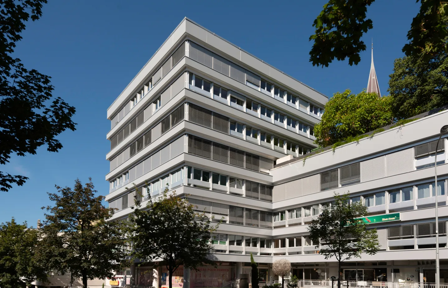 Bureau rénové de 366m2 - Centre-ville de Lausanne - Photo 2 sur 9