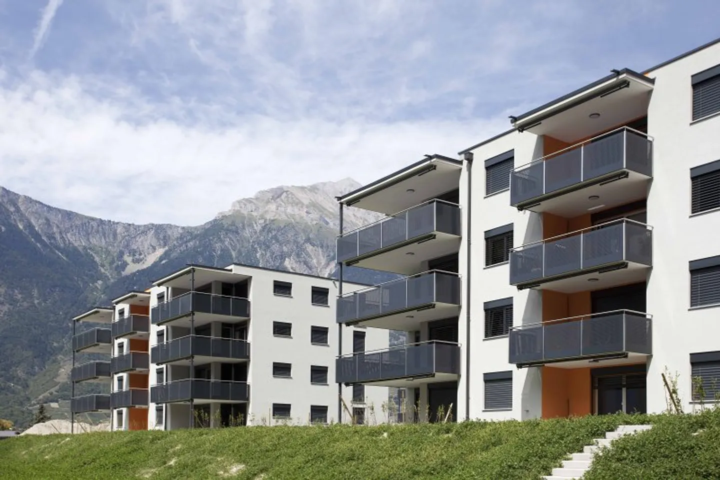 04876 - Appartement 3.5 pièces - Rue des Grands Praz 9 - Charrat - Photo 1 sur 8