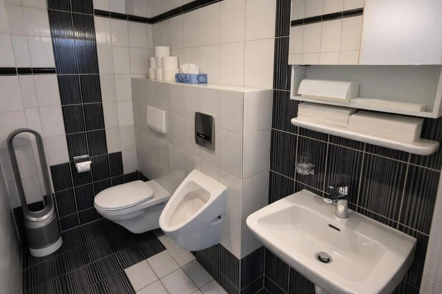 Renditestarkes Gewerbeobjekt - Photo 10 sur 12