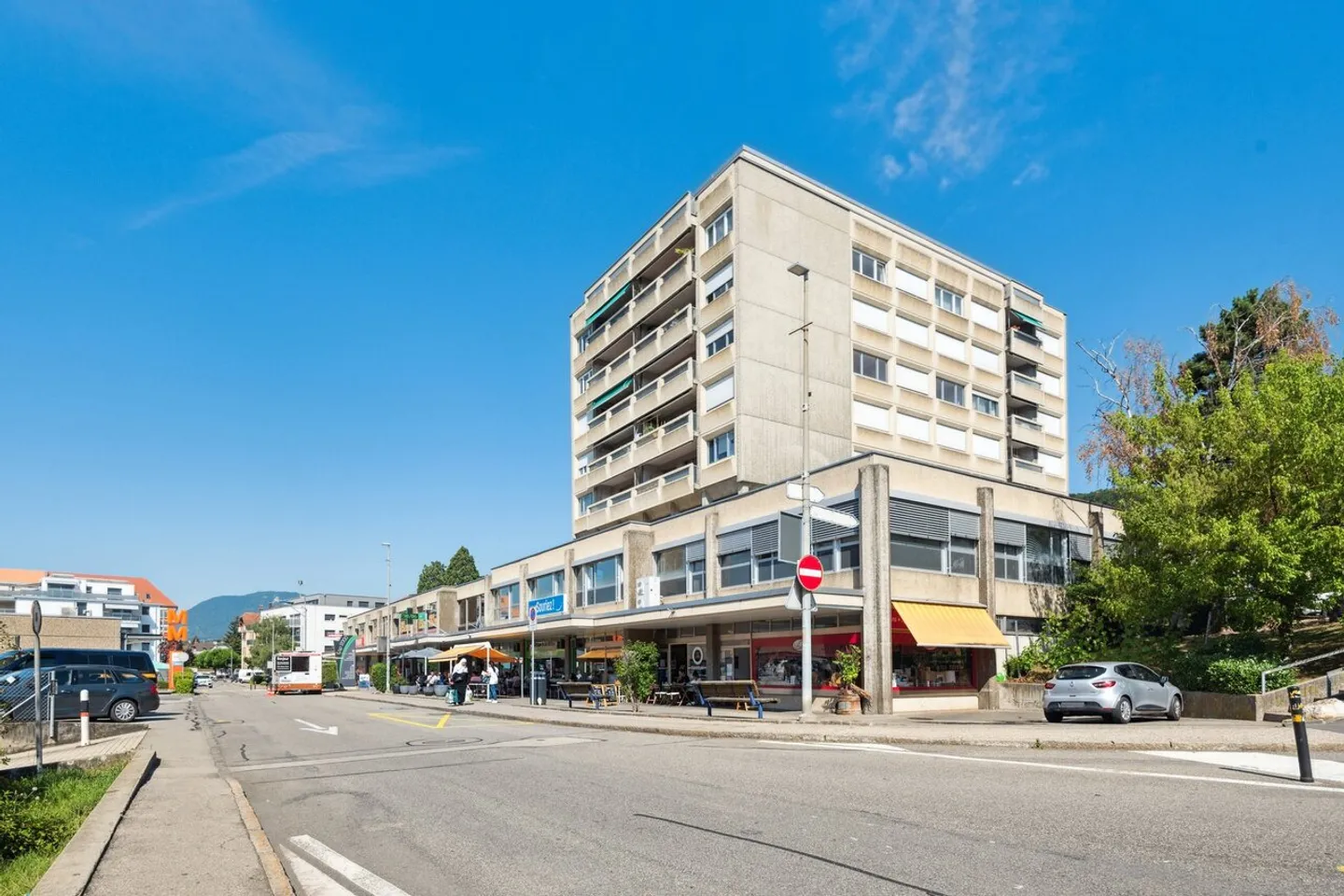 Business/Office Passage - Excellent Location - Neuchâtel Region - Photo 1 of 13