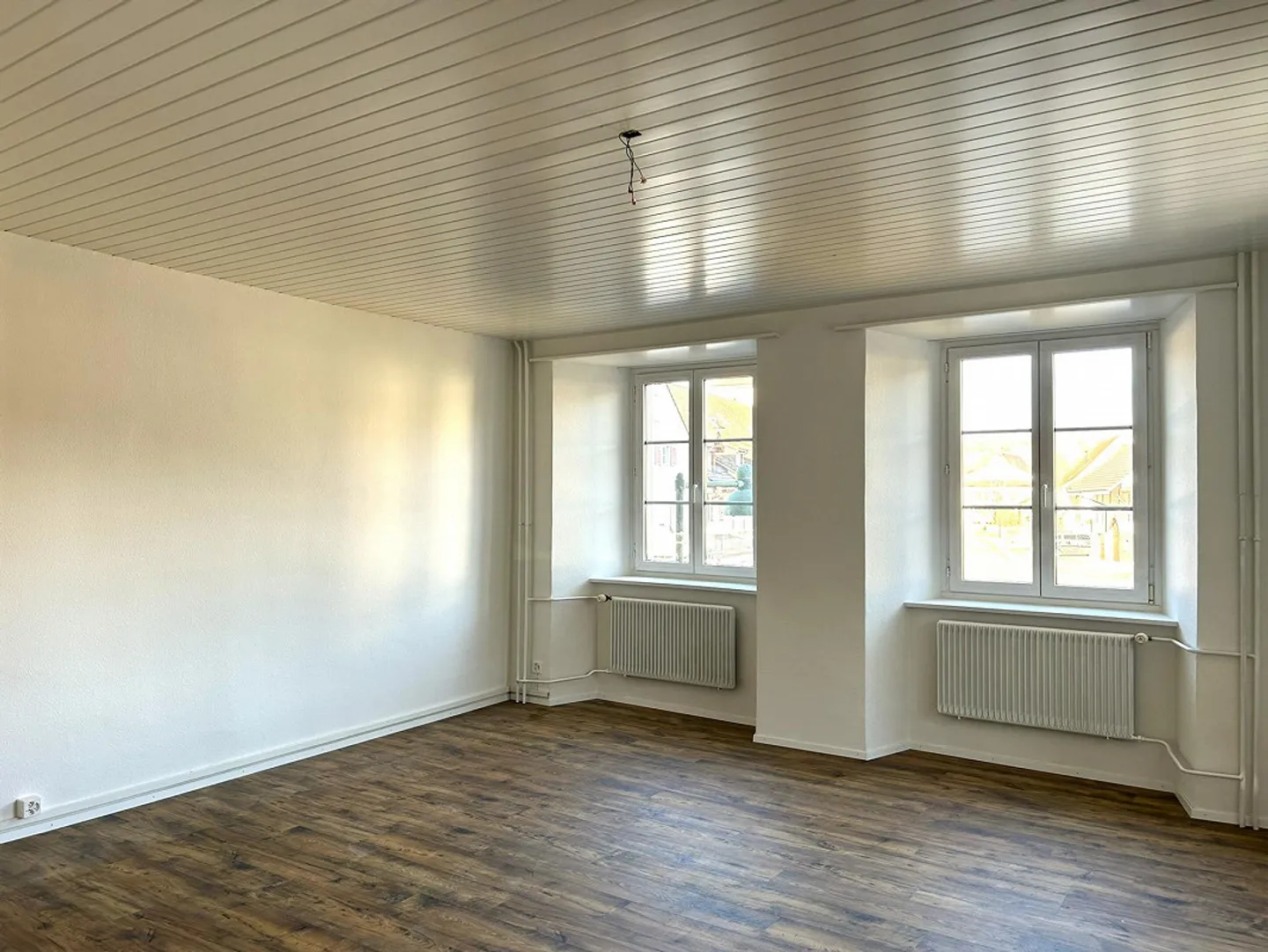 Dreamlike 3-Room Old Building Apartment – Nature-Friendly Living with Charm - Photo 3 of 14