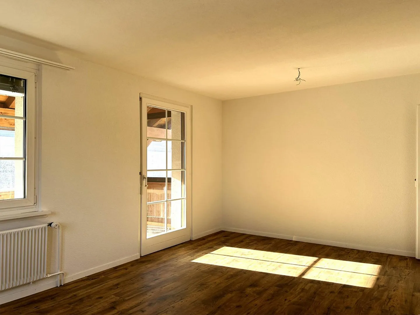 Dreamlike 3-Room Old Building Apartment – Nature-Friendly Living with Charm - Photo 10 of 14