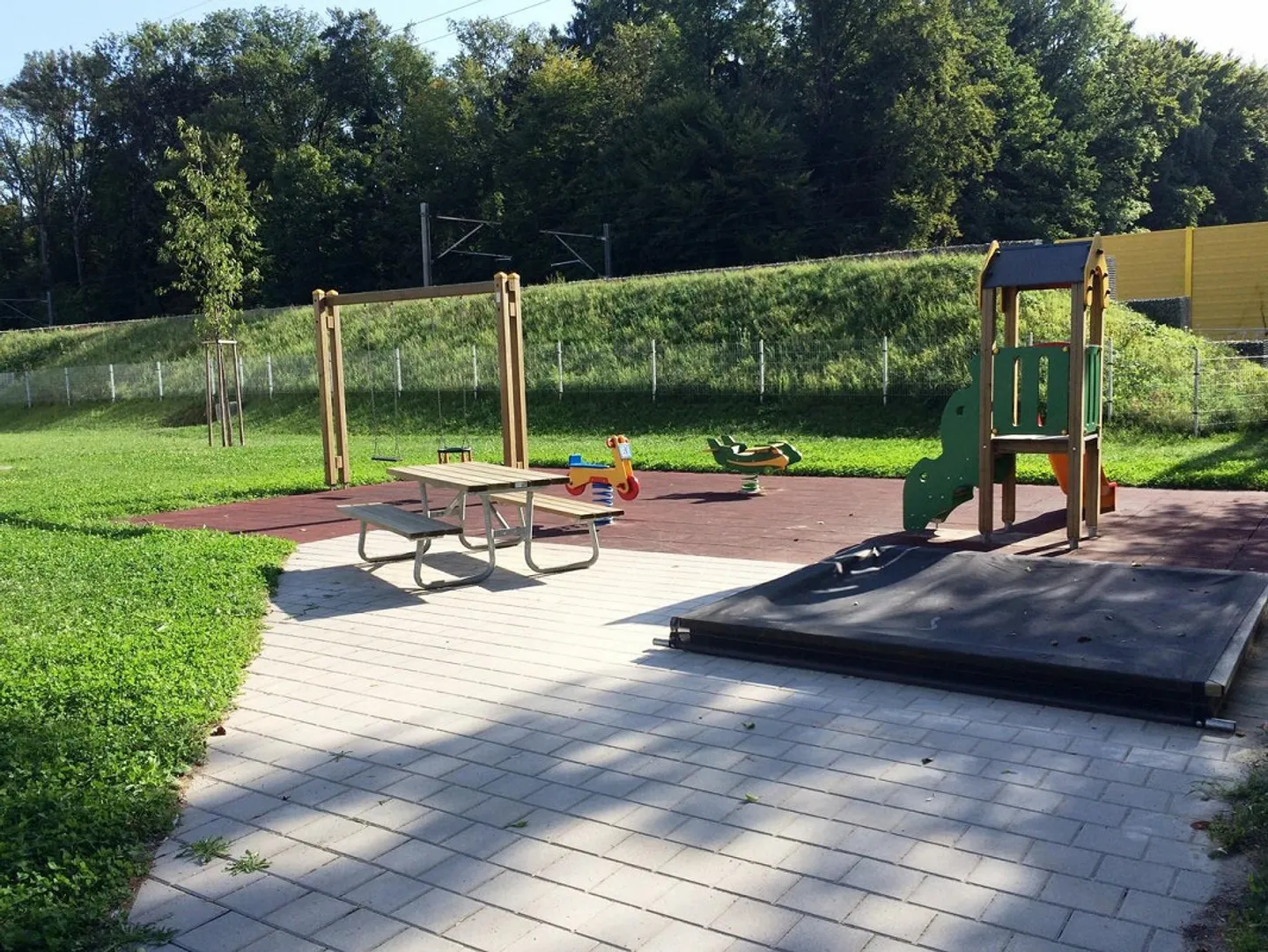 Modern 4.5-room apartment with large balcony in a quiet location - Photo 11 of 11