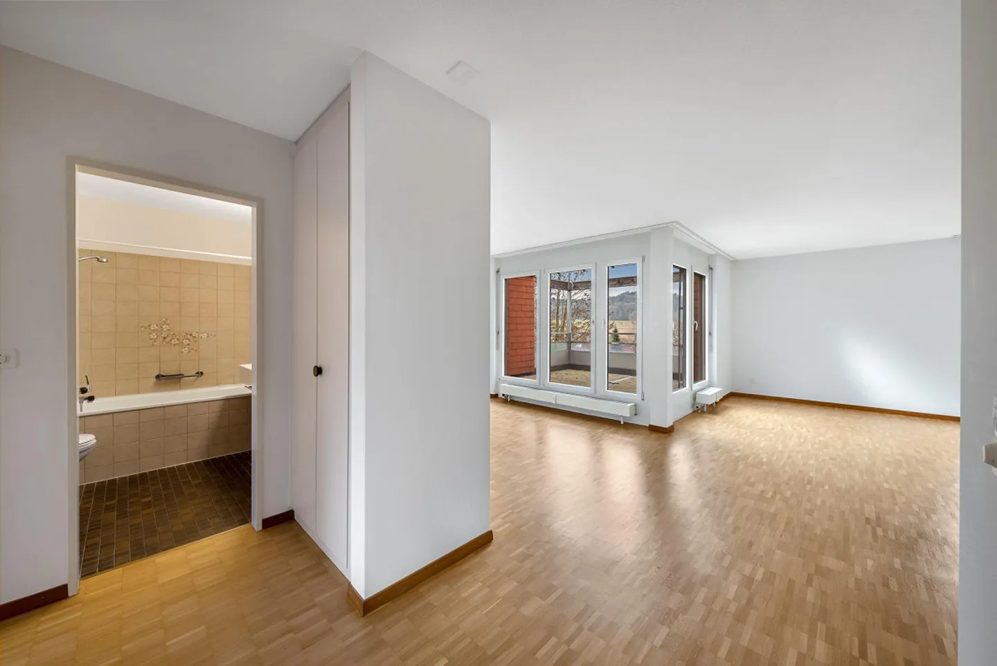 Geräumige Familienwohnung in Urdorf - Foto 2 von 5