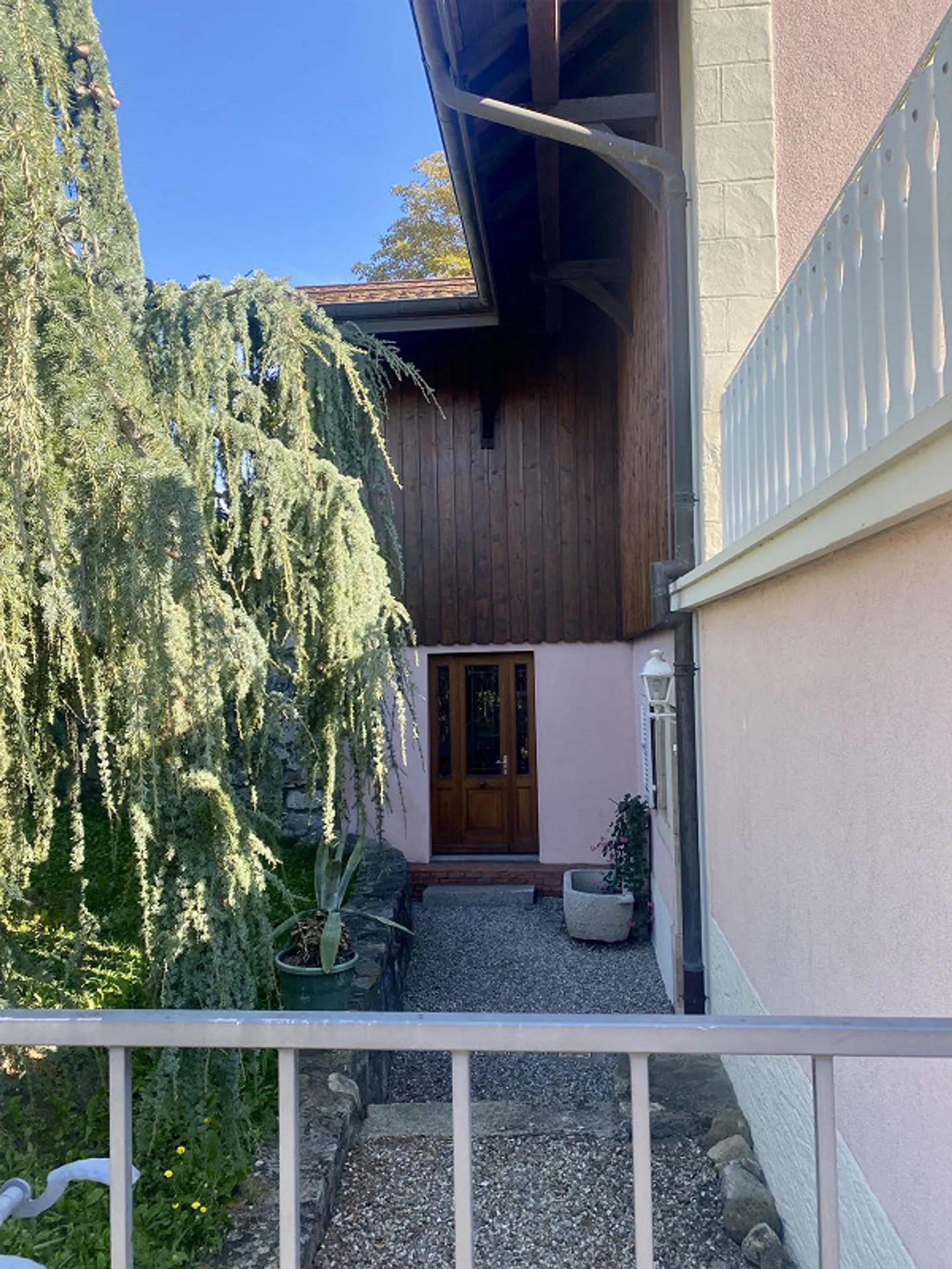 MAGNIFICA APPARTAMENTO 5,5 STANZE CON GIARDINO - Foto 6 di 7