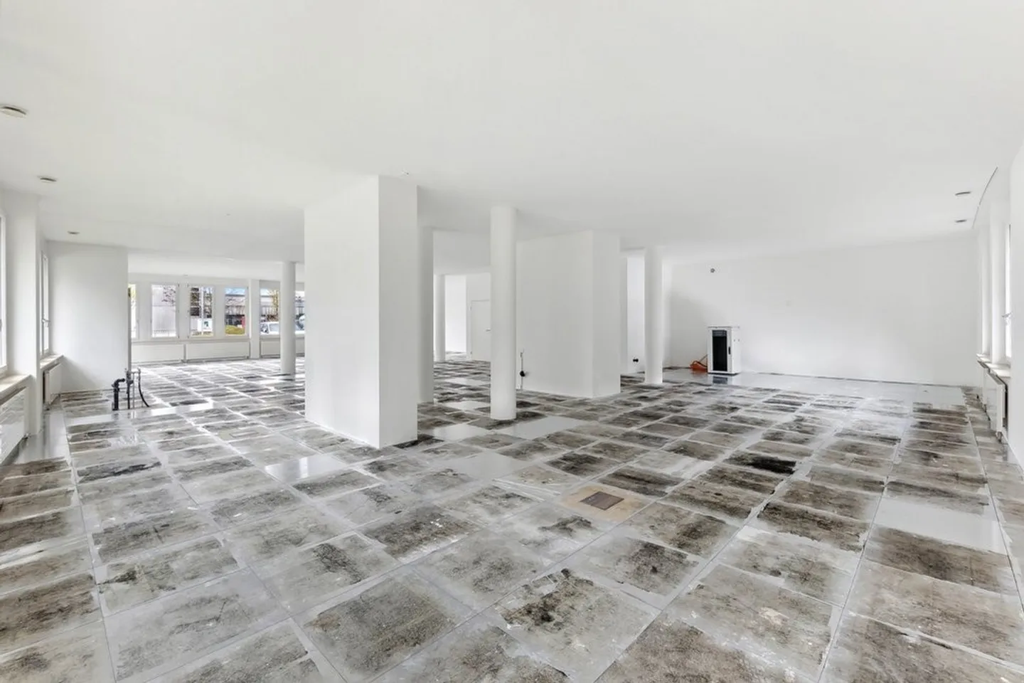 Spazio ufficio in affitto - Foto 2 di 10