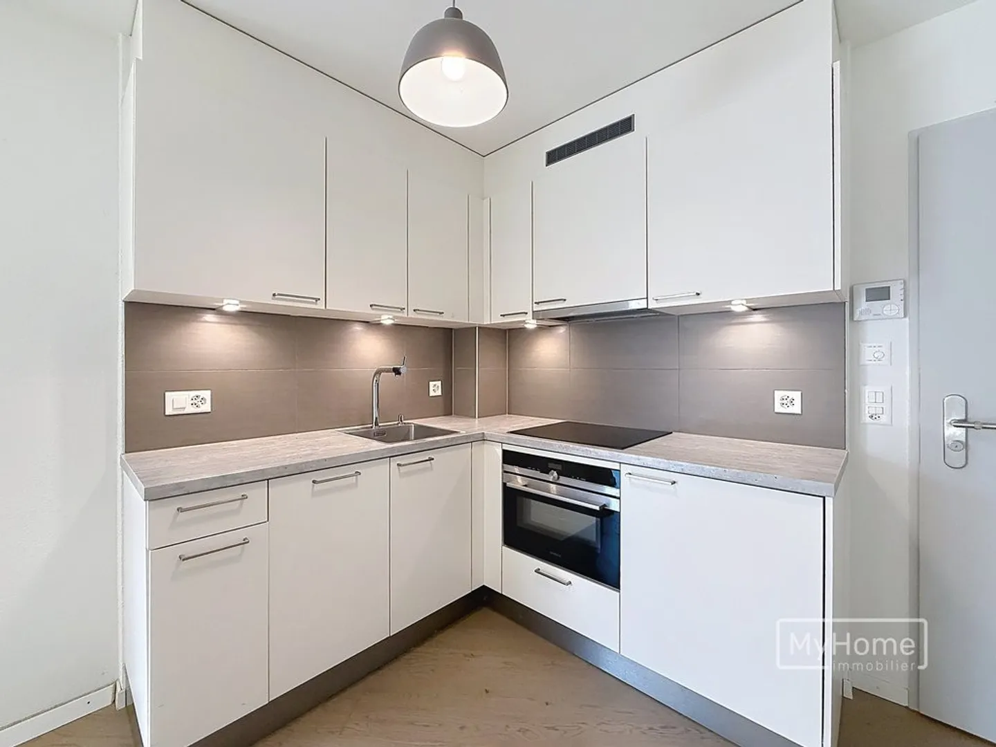 Incantevole studio con terrazza e giardino ad Aigle - Foto 2 di 3