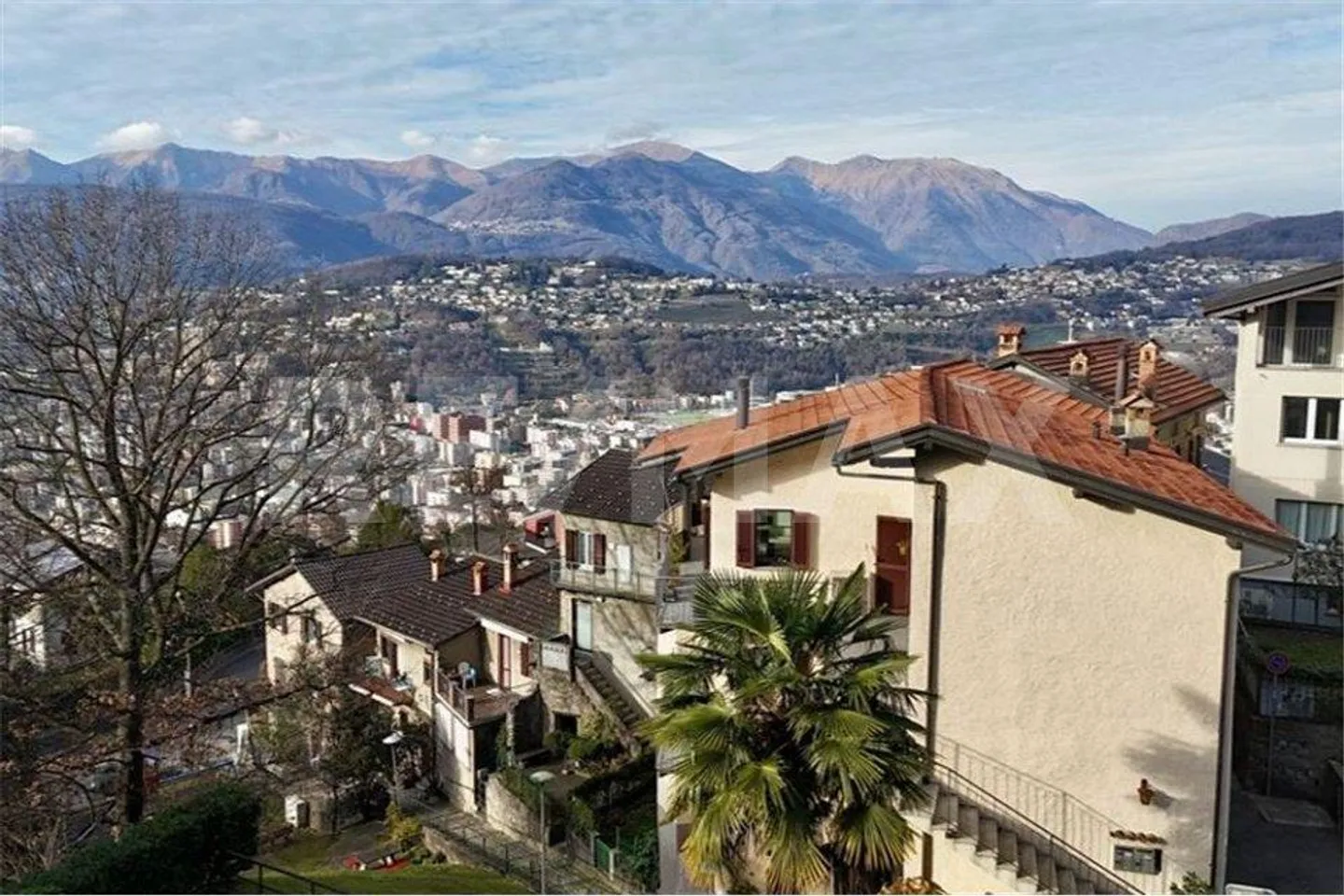 History Meets Living Comfort - Village House in Albonago - Photo 11 of 13