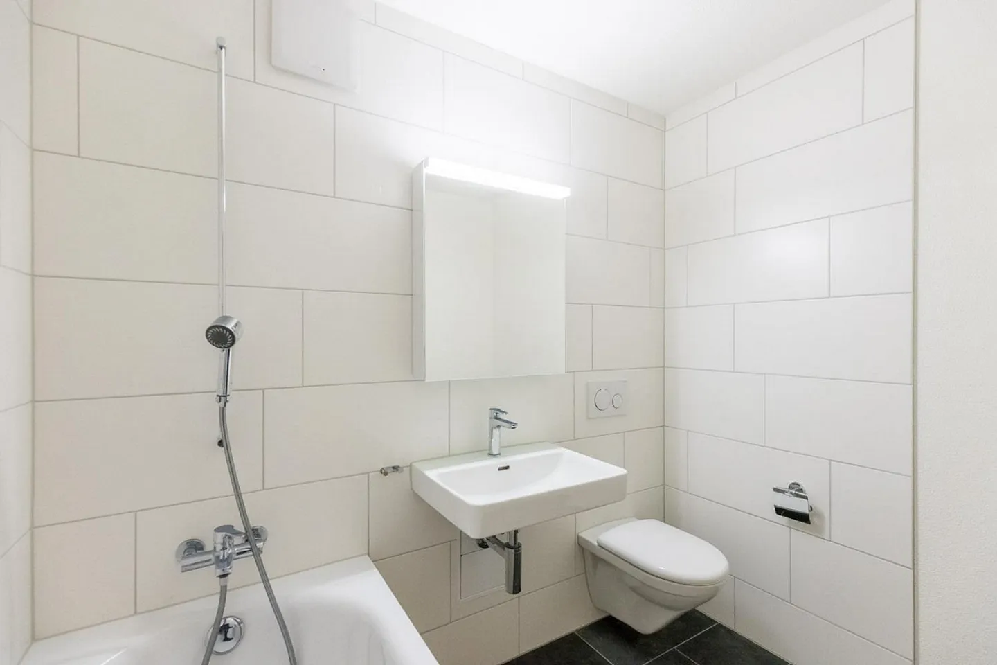 Quiet residential area in the green! - Photo 5 of 7