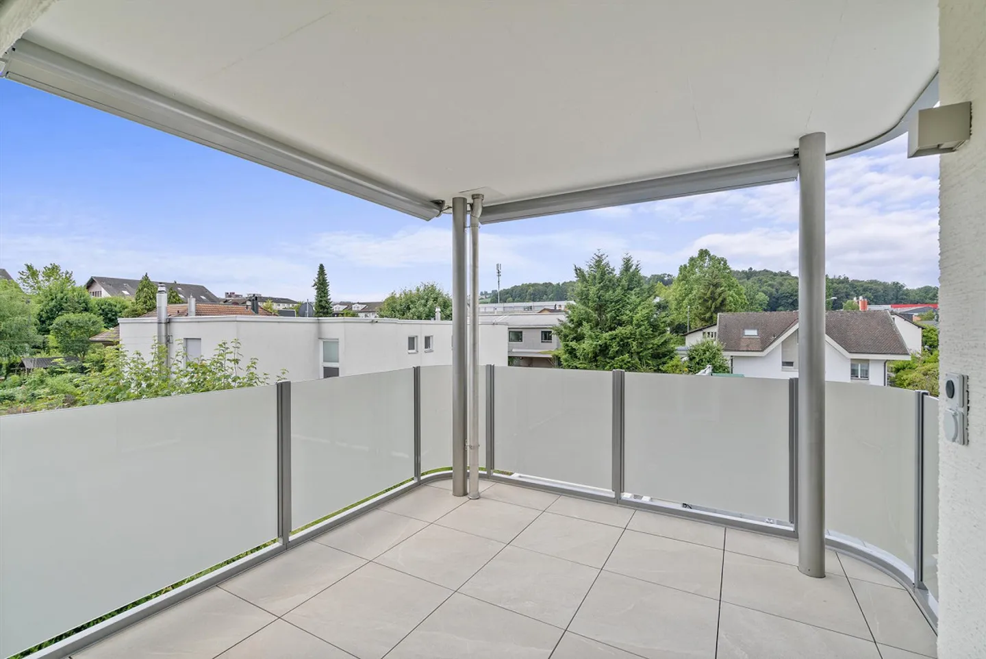 Attractive apartment and parking space seeks new tenant - Photo 13 of 18