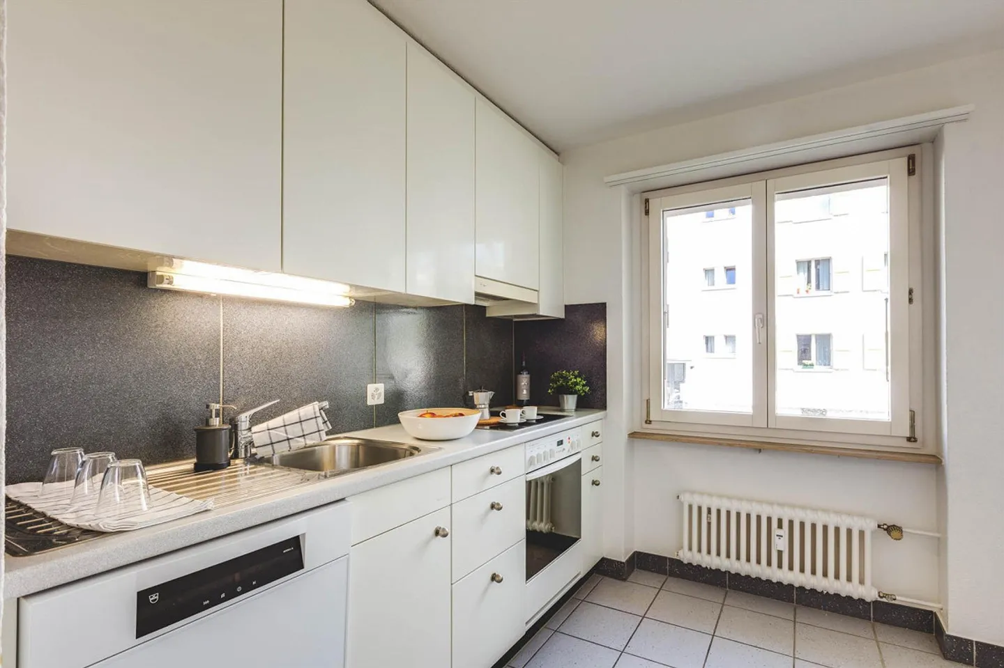 Cozy 4-Room Apartment in Birsfelden - Photo 3 of 8