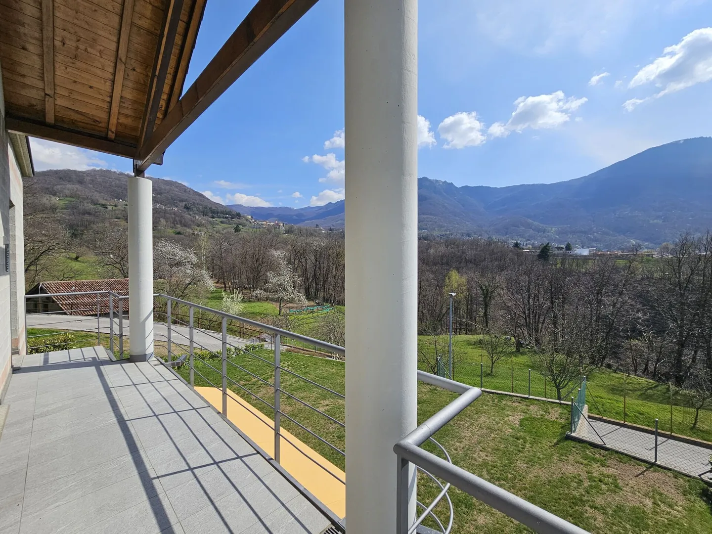 Reihenhaus mit Garten und offener Aussicht - Foto 6 von 13