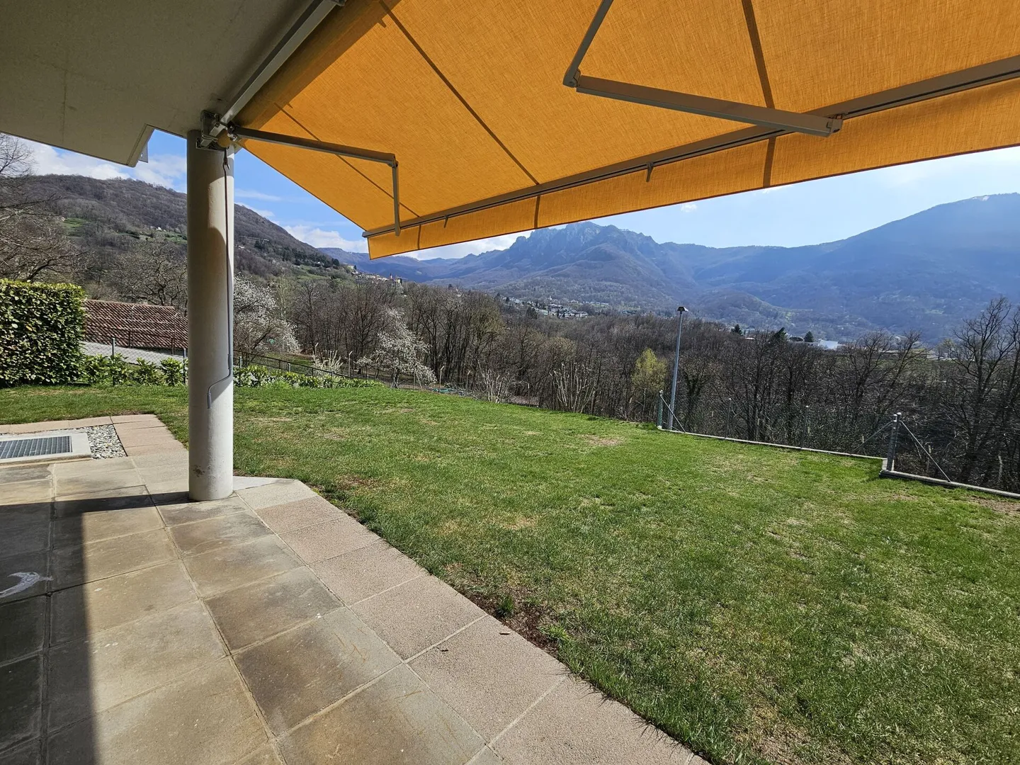 Reihenhaus mit Garten und offener Aussicht - Foto 3 von 13