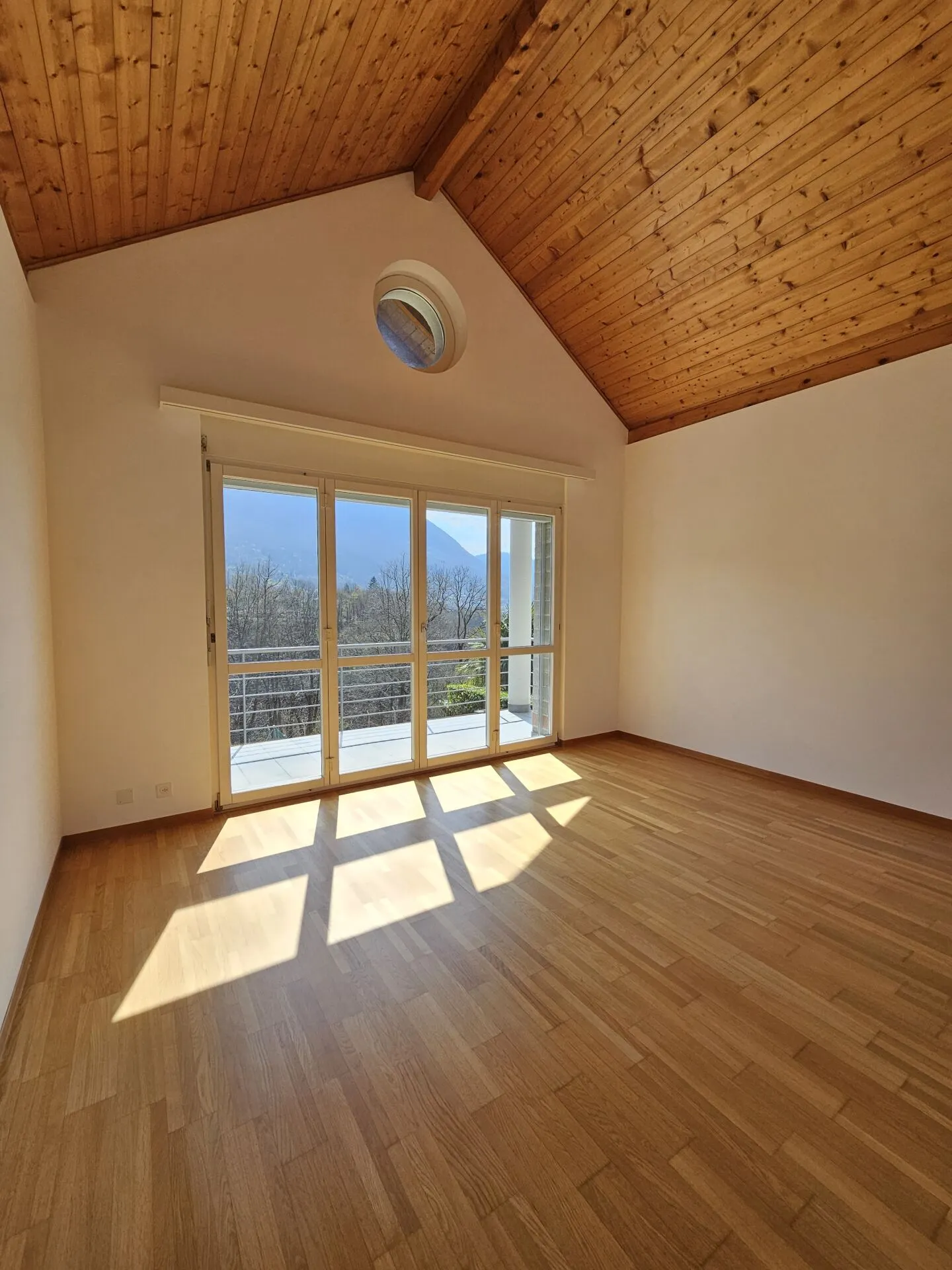 Reihenhaus mit Garten und offener Aussicht - Foto 5 von 13