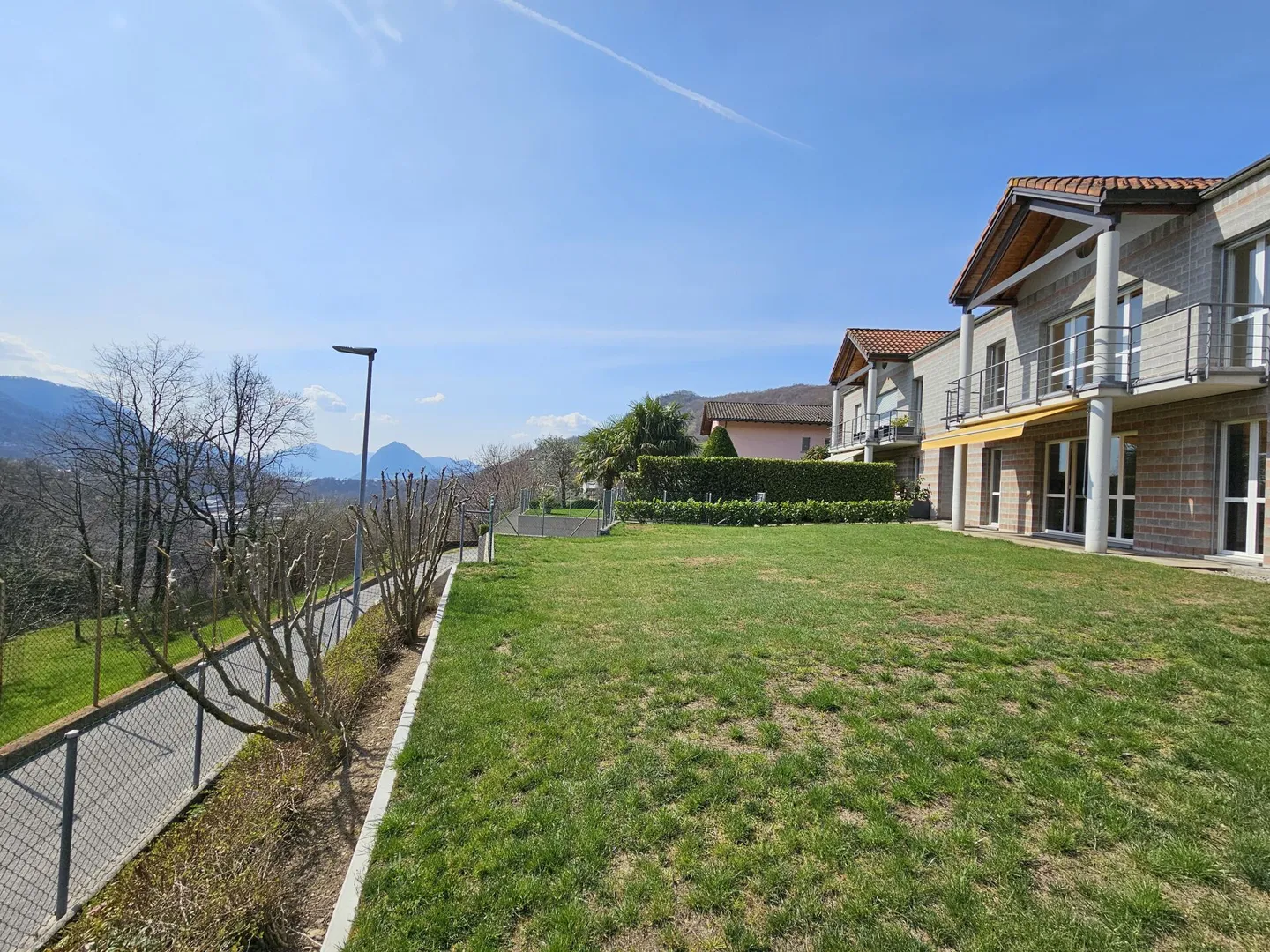 Reihenhaus mit Garten und offener Aussicht - Foto 13 von 13