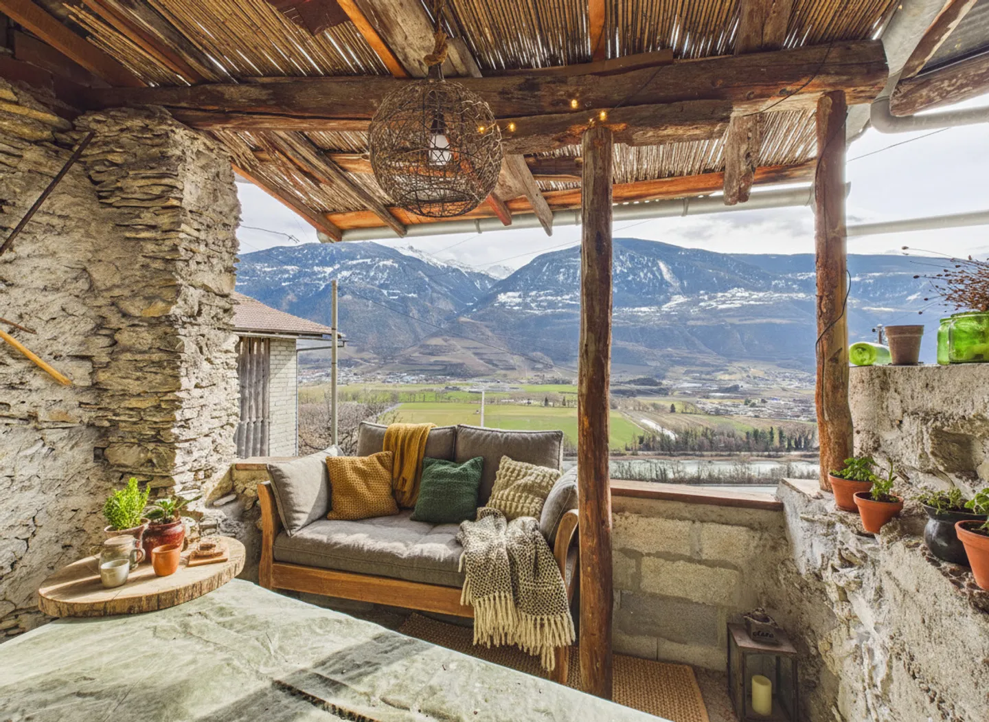 Charme, Histoire et Avenir : Deux Appartements, Un Projet - Photo 4 sur 8