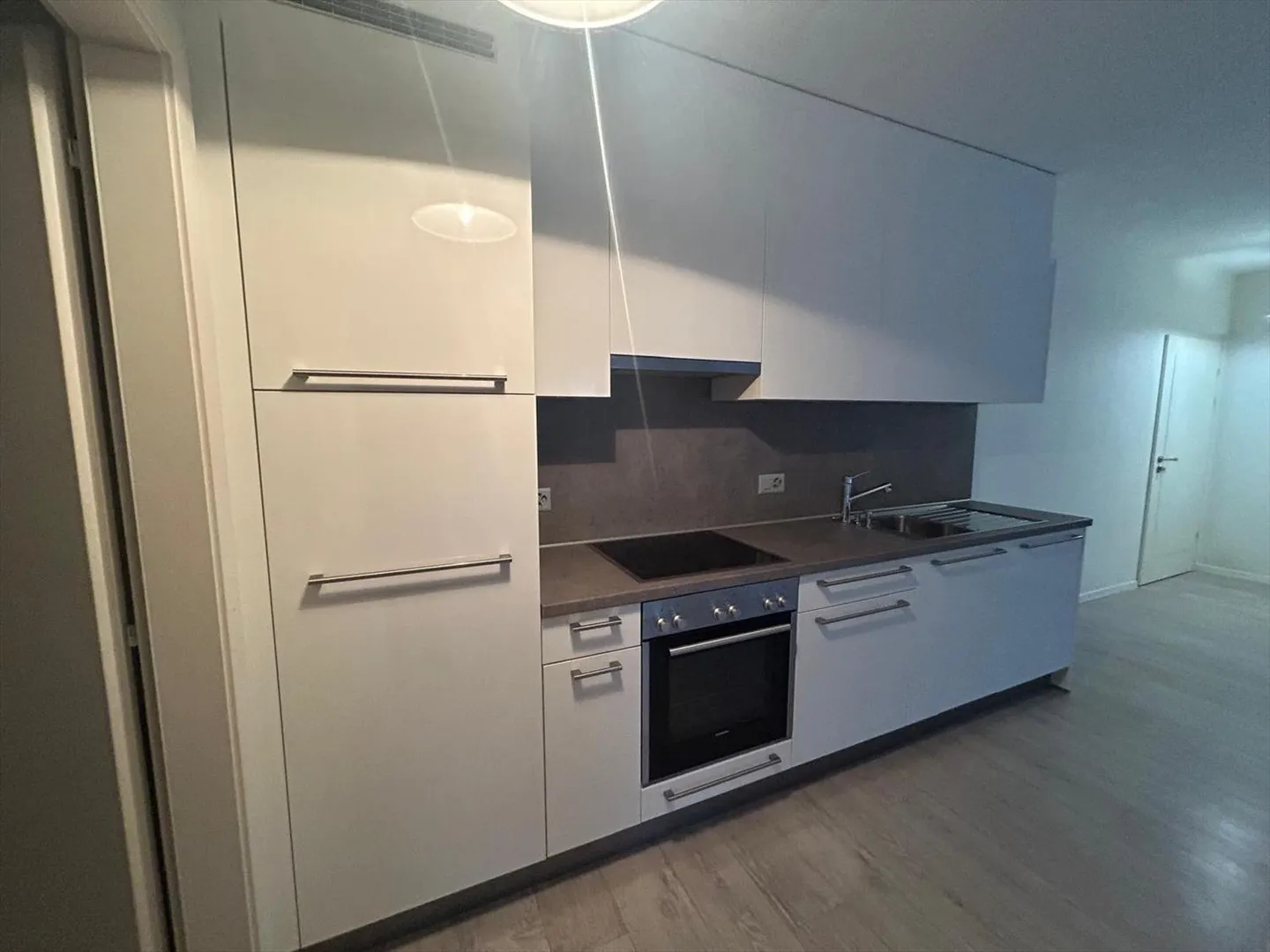 VEVEY - 2.5-ROOM APARTMENT WITH BALCONY - Photo 5 of 11